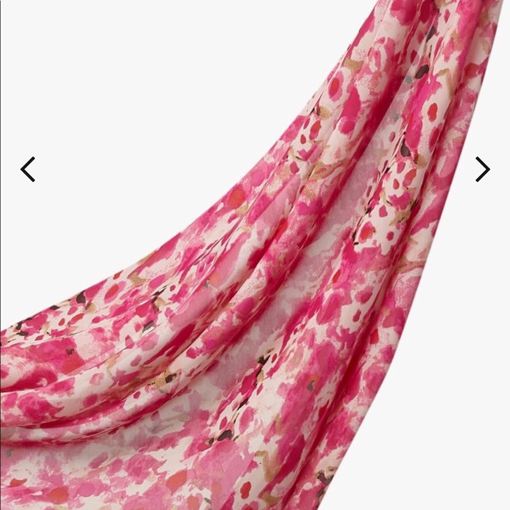 Haute Hijab chiffon Square Rasberry Pie